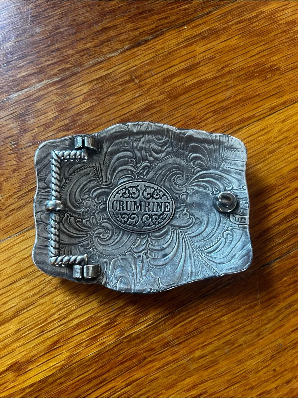 No decorative silver